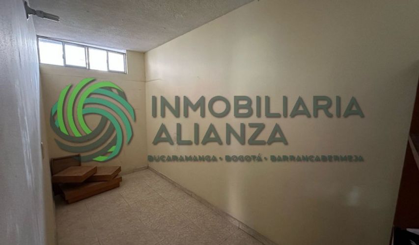 Apartamento de 8 alcobas en venta en San Alonso, Bucaramanga, 231 m² · foto 11 de 19