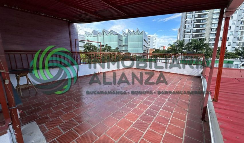 Apartamento de 8 alcobas en venta en San Alonso, Bucaramanga, 231 m² · foto 14 de 19
