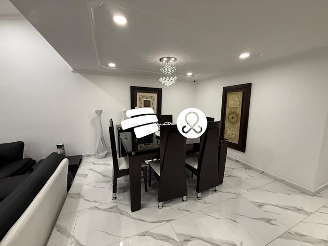 Casa de 3 alcobas en venta en Niza Norte, Bogotá, 228 m² · foto 3 de 23