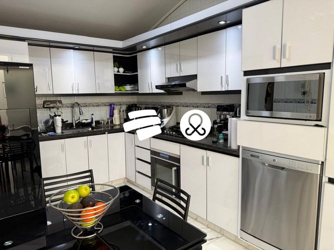 Casa de 3 alcobas en venta en Niza Norte, Bogotá, 228 m² · foto 6 de 23