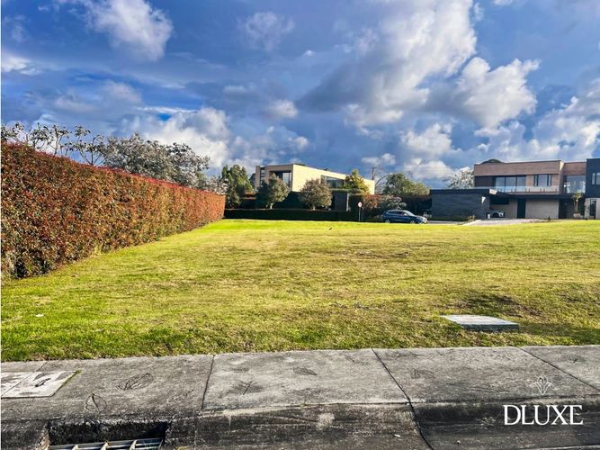 Lote en venta en Loma Benedictinos, Envigado, 1500 m² · foto 2 de 4