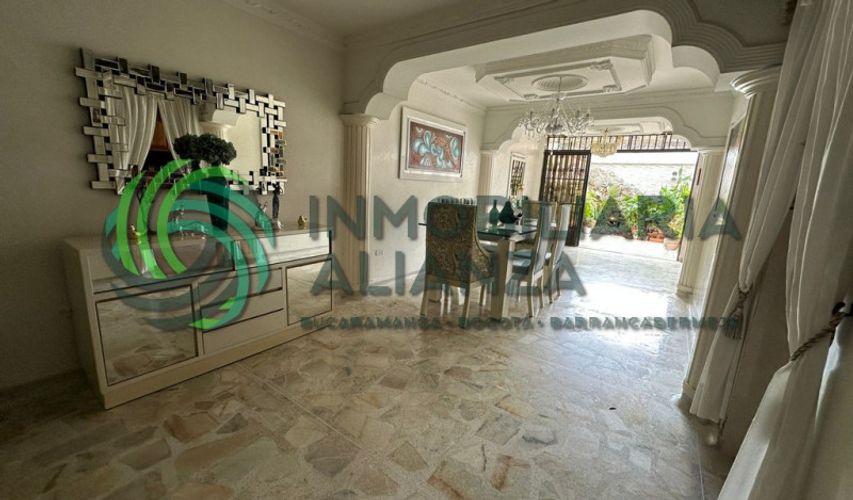 Casa de 6 alcobas en venta en Provenza, Bucaramanga, 488 m² · foto 6 de 23