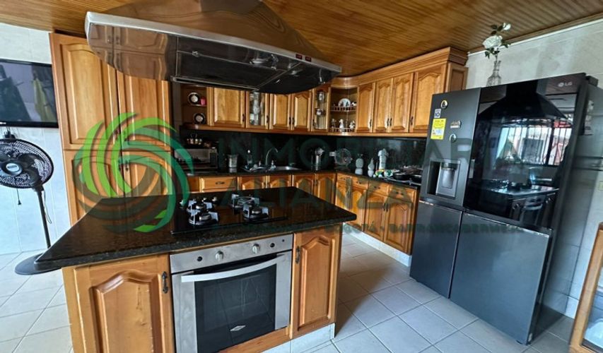 Casa de 6 alcobas en venta en Provenza, Bucaramanga, 488 m² · foto 7 de 23