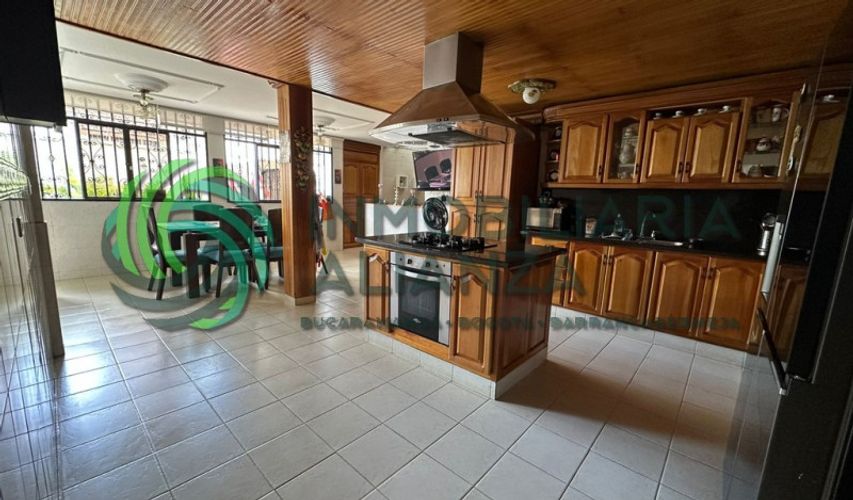 Casa de 6 alcobas en venta en Provenza, Bucaramanga, 488 m² · foto 8 de 23