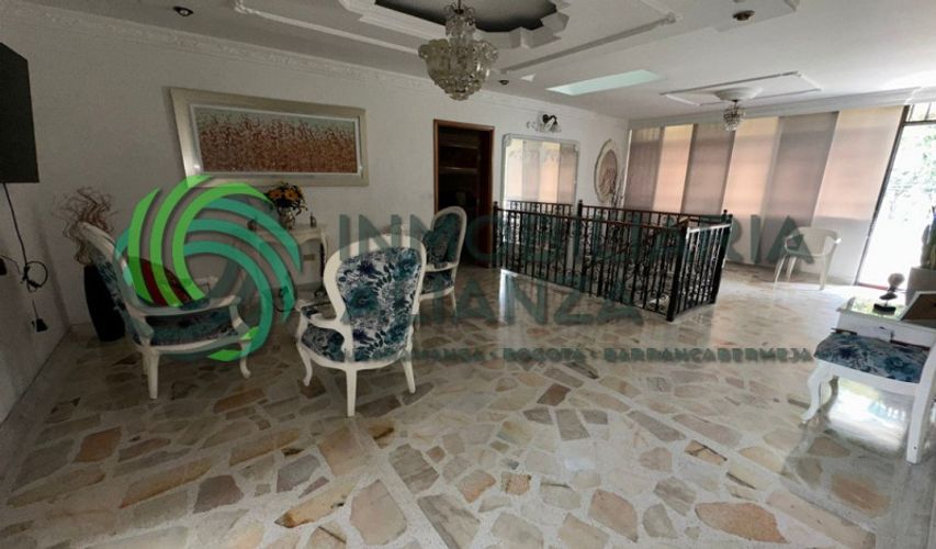 Casa de 6 alcobas en venta en Provenza, Bucaramanga, 488 m² · foto 12 de 23