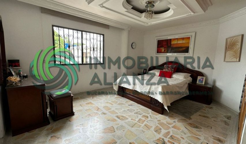 Casa de 6 alcobas en venta en Provenza, Bucaramanga, 488 m² · foto 15 de 23