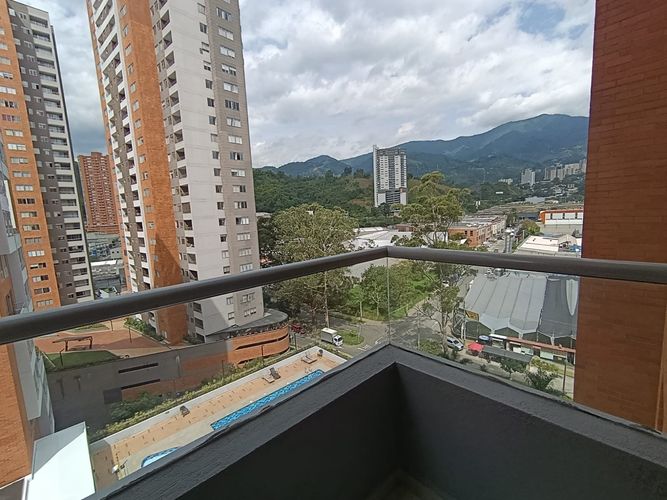 Apartamento de 3 alcobas en venta en La Castellana, Medellín, 79 m² · foto 23 de 23