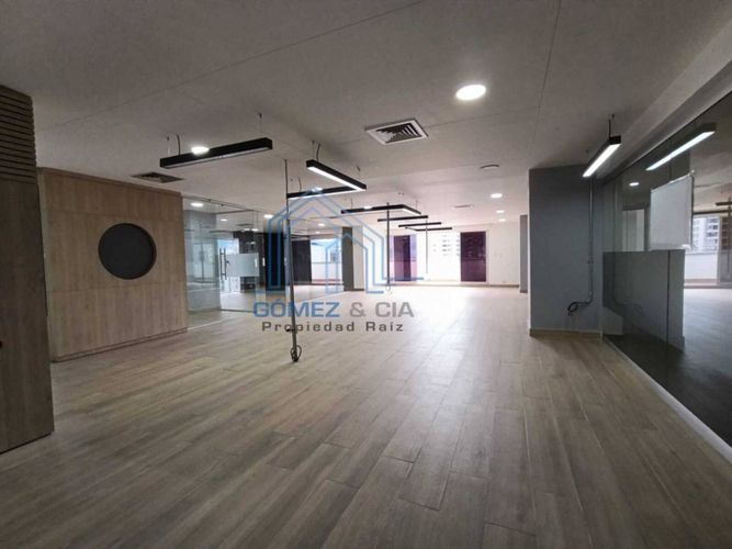 Oficina en arriendo en Milla De Oro, Medellín, 247 m² · foto 5 de 14