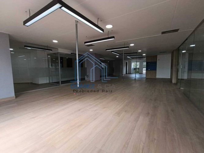Oficina en arriendo en Milla De Oro, Medellín, 247 m² · foto 6 de 14
