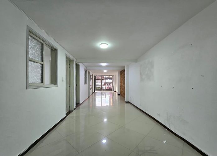Oficina en arriendo en Belén, Medellín, 140 m² · foto 2 de 20