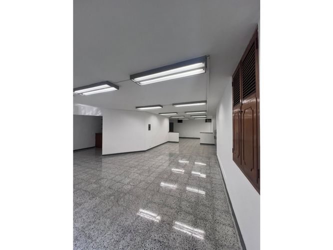 Local en arriendo en La Candelaria, Medellín, 360 m² · foto 5 de 23