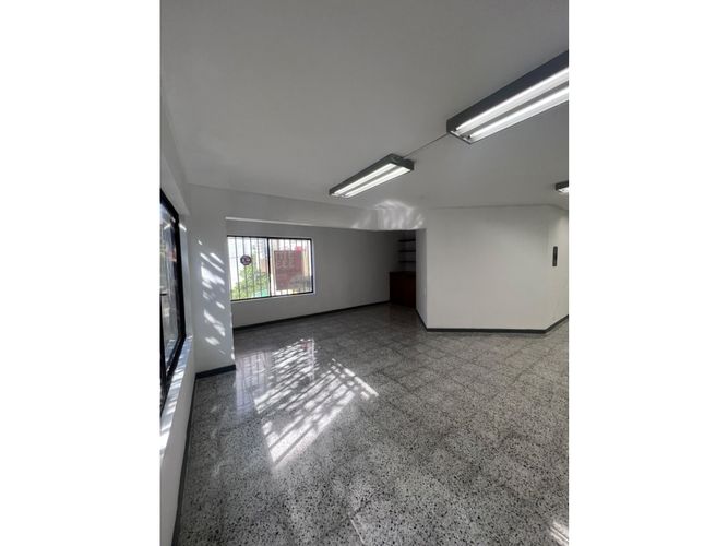 Local en arriendo en La Candelaria, Medellín, 360 m² · foto 7 de 23