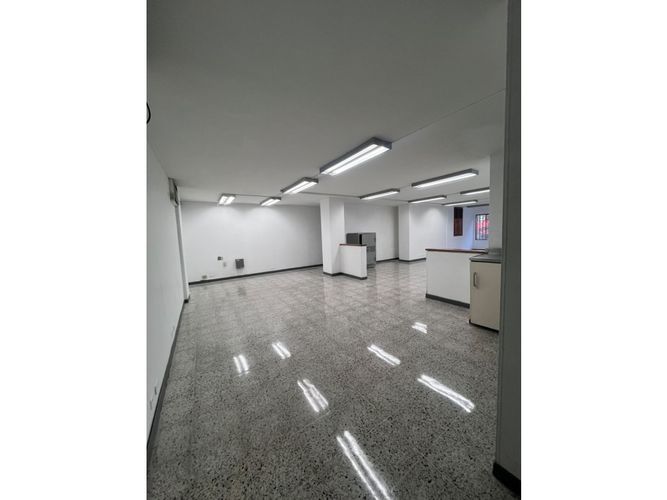 Local en arriendo en La Candelaria, Medellín, 360 m² · foto 8 de 23