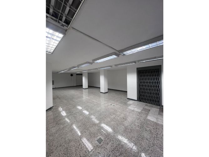 Local en arriendo en La Candelaria, Medellín, 360 m² · foto 14 de 23