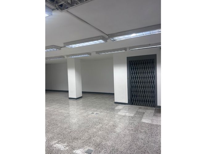 Local en arriendo en La Candelaria, Medellín, 360 m² · foto 15 de 23