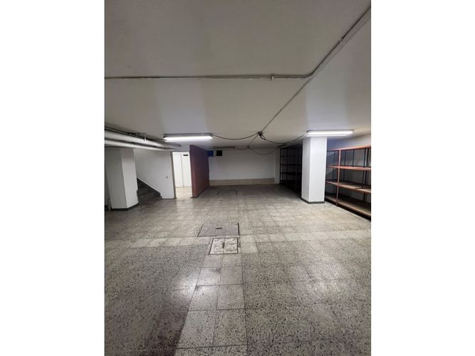 Local en arriendo en La Candelaria, Medellín, 360 m² · foto 17 de 23