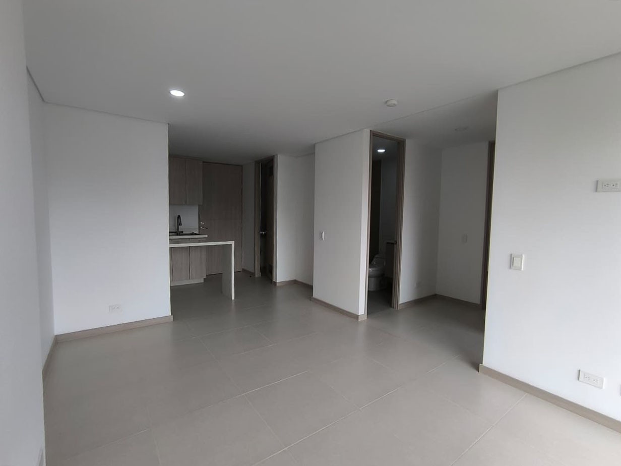Apartamento en arriendo en Loma Del Barro, Envigado · foto 4 de 11