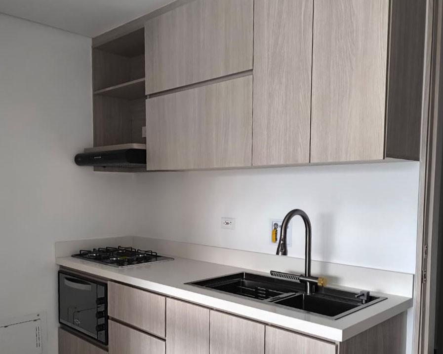 Apartamento en arriendo en Loma Del Barro, Envigado · foto 2 de 11
