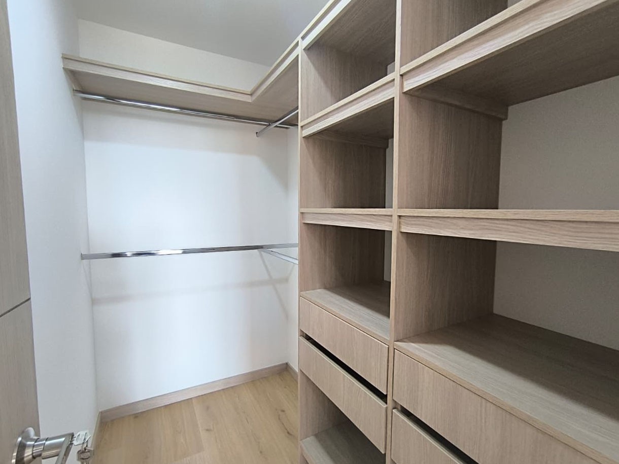 Apartamento en arriendo en Loma Del Barro, Envigado · foto 5 de 11
