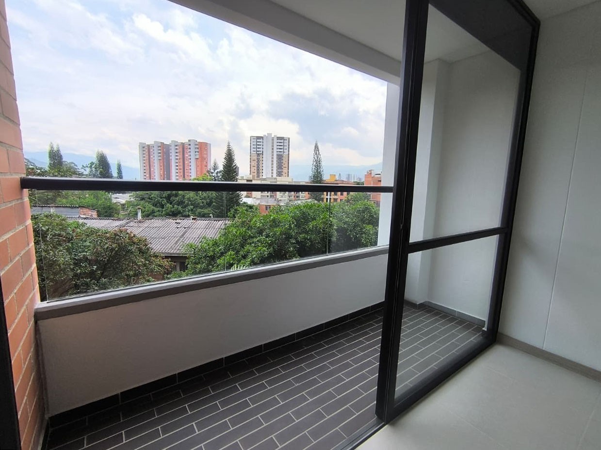 Apartamento en arriendo en Loma Del Barro, Envigado · foto 11 de 11