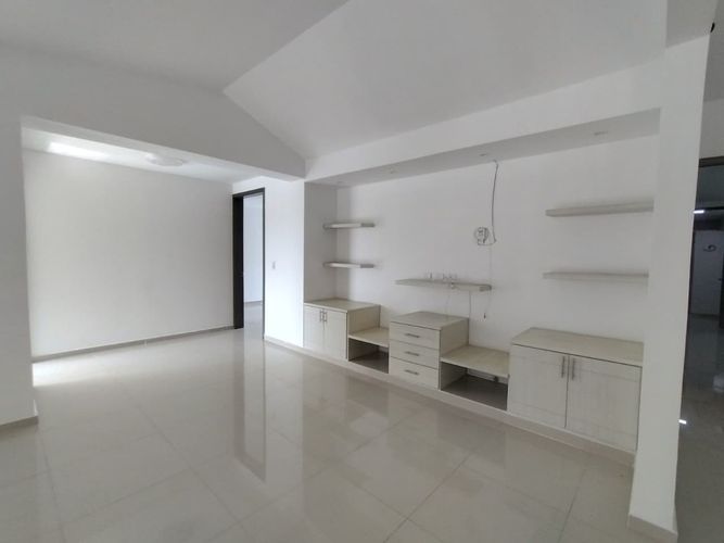 Casa de 5 alcobas en venta en Ciudad Jardin, Cali, 800 m² · foto 20 de 24