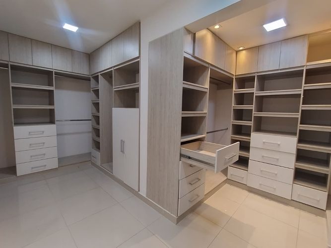 Casa de 5 alcobas en venta en Ciudad Jardin, Cali, 800 m² · foto 18 de 24