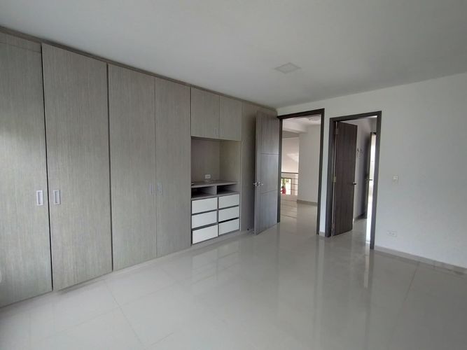 Casa de 5 alcobas en venta en Ciudad Jardin, Cali, 800 m² · foto 22 de 24