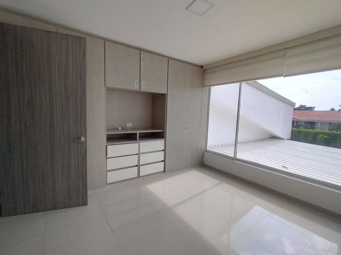 Casa de 5 alcobas en venta en Ciudad Jardin, Cali, 800 m² · foto 23 de 24