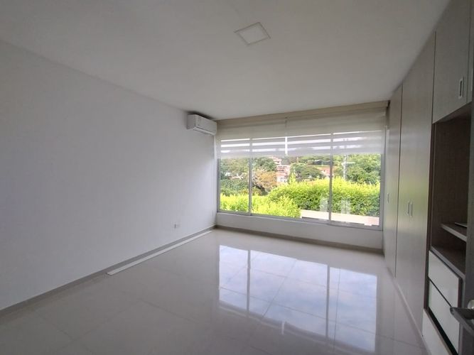 Casa de 5 alcobas en venta en Ciudad Jardin, Cali, 800 m² · foto 24 de 24