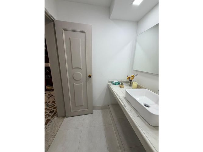 Apartamento de 3 alcobas en venta en Santa Teresita, Cali, 235 m² · foto 20 de 21