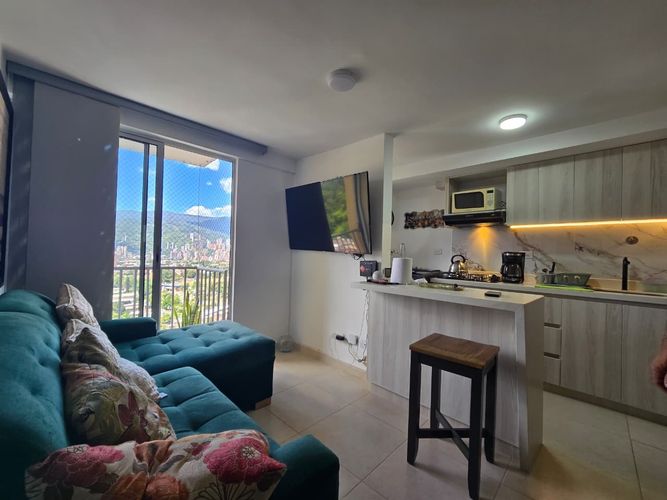 Apartamento de 2 alcobas en arriendo en La Maria, Itagüí, 56 m² · foto 2 de 18