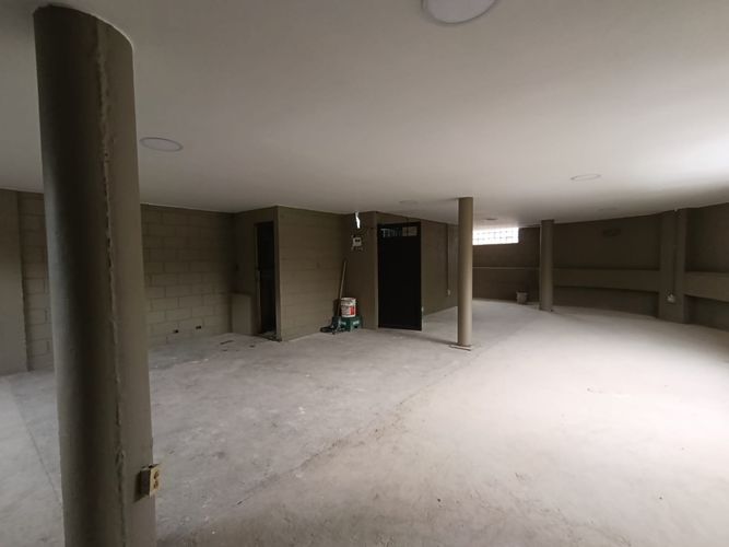 Bodega en arriendo en Perpetuo Socorro, Medellín, 300 m² · foto 11 de 13