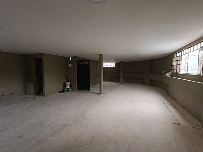 Bodega en arriendo en Perpetuo Socorro, Medellín, 300 m² · foto 12 de 13