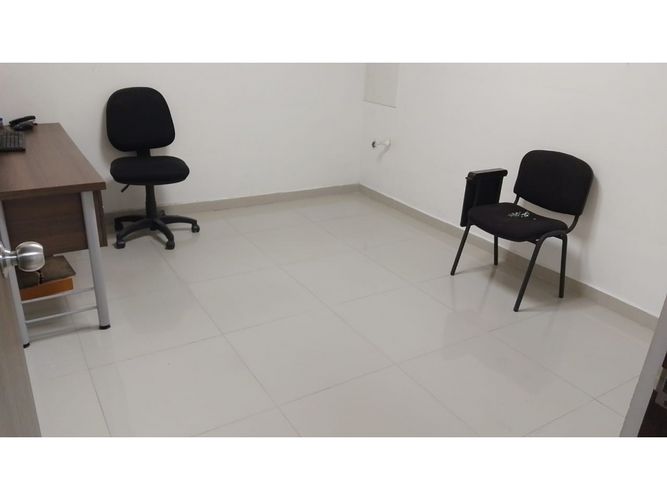 Local en arriendo en Estadio, Medellín, 810 m² · foto 19 de 24