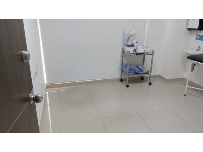 Local en arriendo en Estadio, Medellín, 810 m² · foto 23 de 24