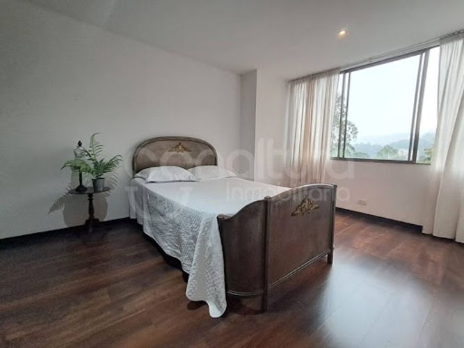 Apartamento de 2 alcobas en arriendo en Cola Del Zorro, Medellín, 145 m² · foto 11 de 22