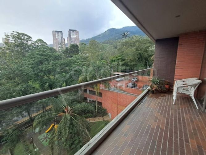 Apartamento de 2 alcobas en arriendo en Cola Del Zorro, Medellín, 145 m² · foto 20 de 22