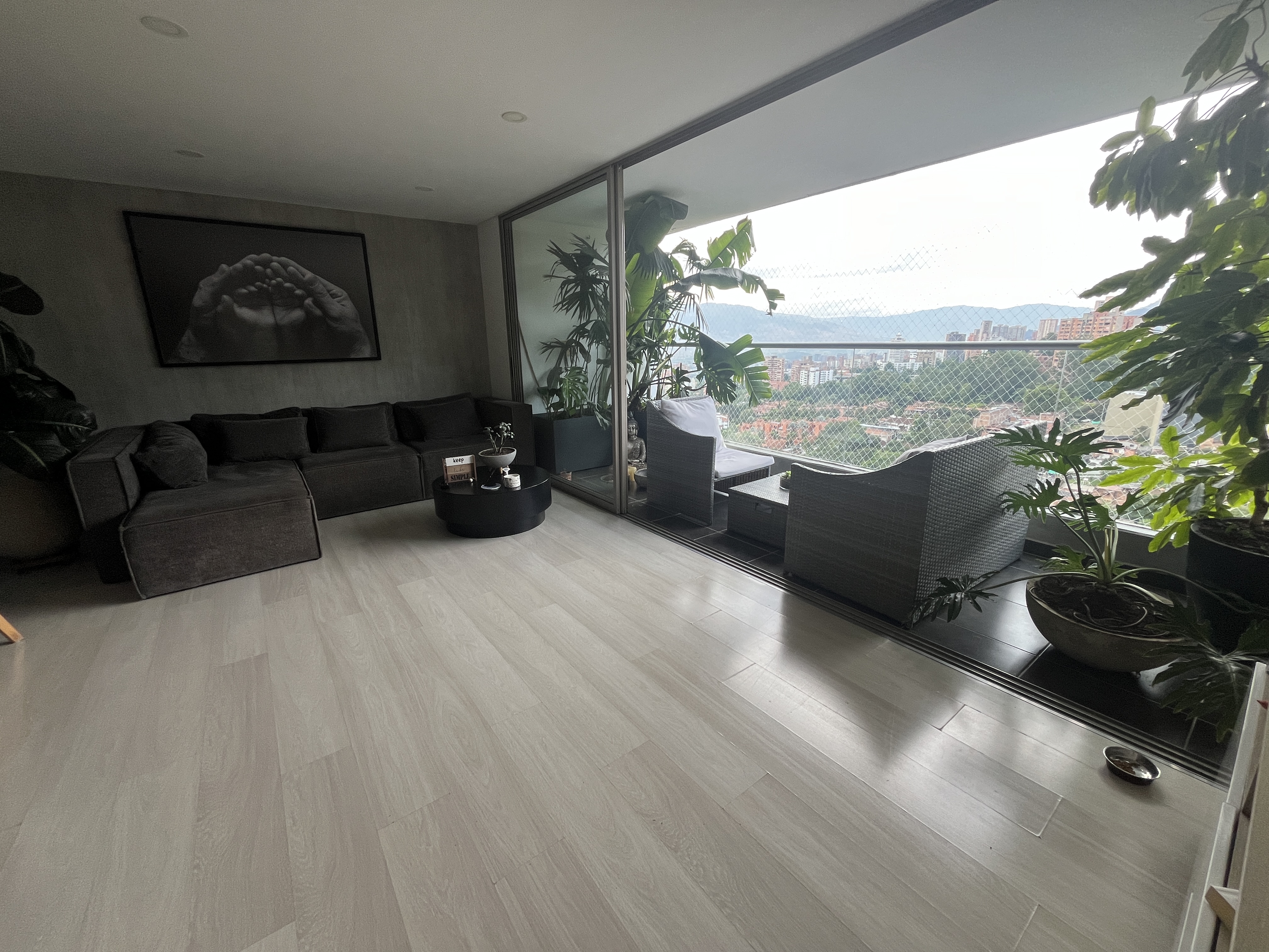 Apartamento en venta en Loma Del Esmeraldal, Envigado · foto 4 de 11