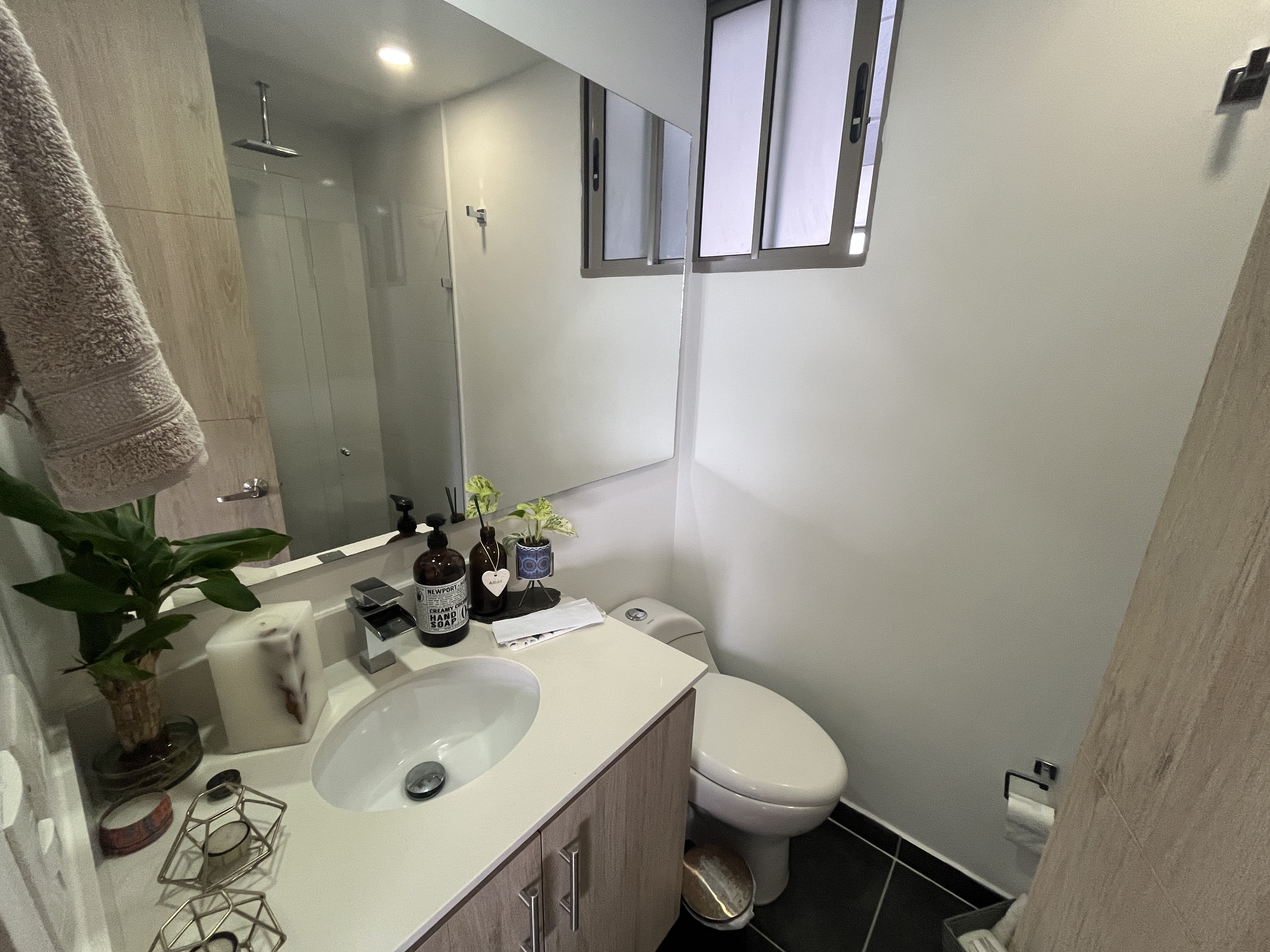 Apartamento en venta en Loma Del Esmeraldal, Envigado · foto 10 de 11