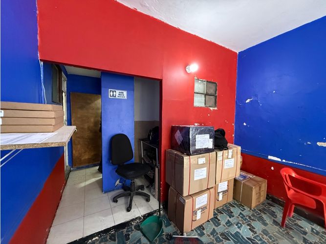 Casa de 10 alcobas en venta en Ricaurte, Bogotá, 370 m² · foto 7 de 24