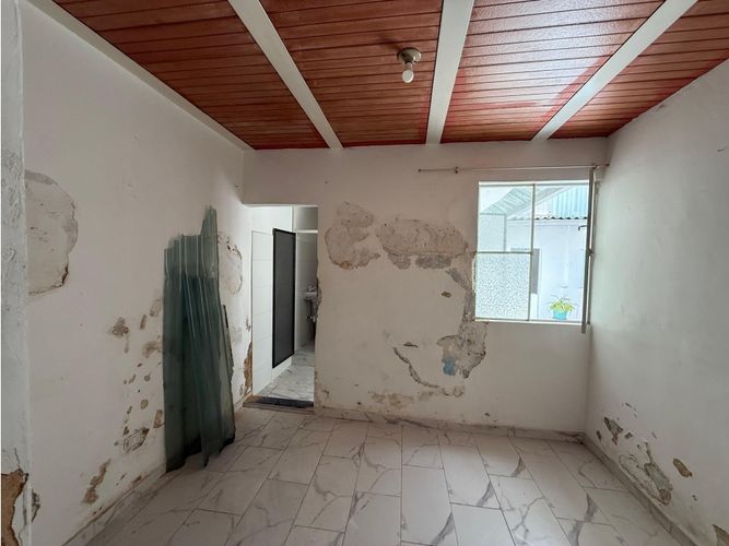 Casa de 10 alcobas en venta en Ricaurte, Bogotá, 370 m² · foto 16 de 24