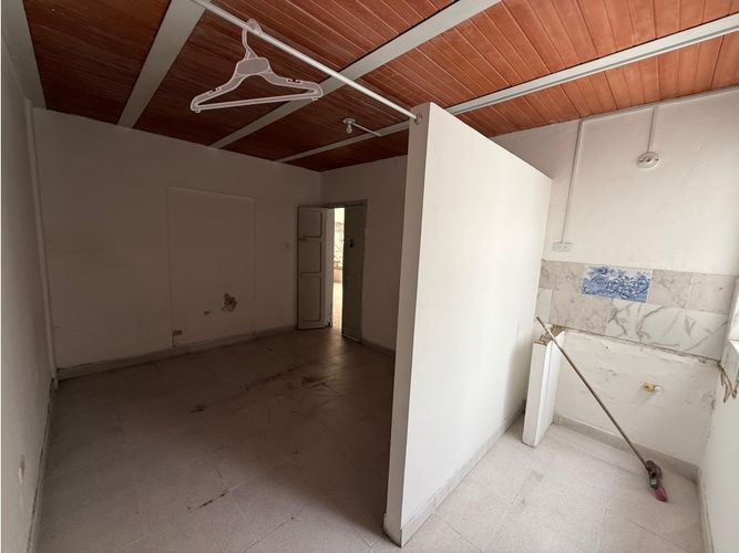 Casa de 10 alcobas en venta en Ricaurte, Bogotá, 370 m² · foto 18 de 24