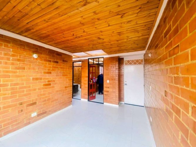 Apartamento de 3 alcobas en venta en San Mateo, Soacha, 54 m² · foto 2 de 24