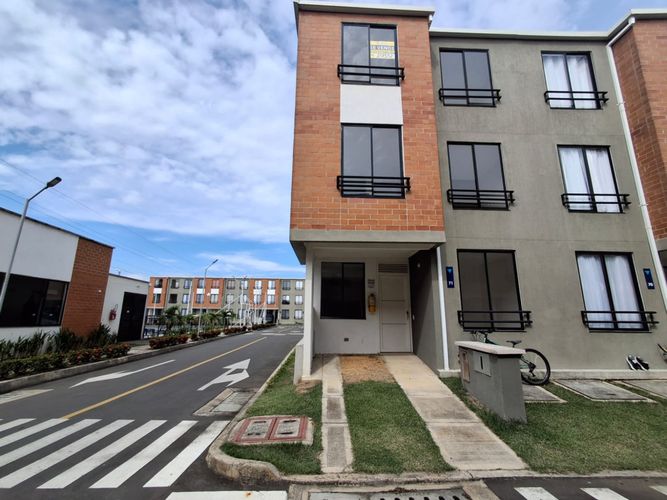 Casa de 3 alcobas en venta en Alfaguara, Jamundí, 80 m² · foto 3 de 24