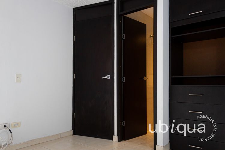 Apartamento de 3 alcobas en venta en Hayuelos, Bogotá, 60 m² · foto 9 de 24