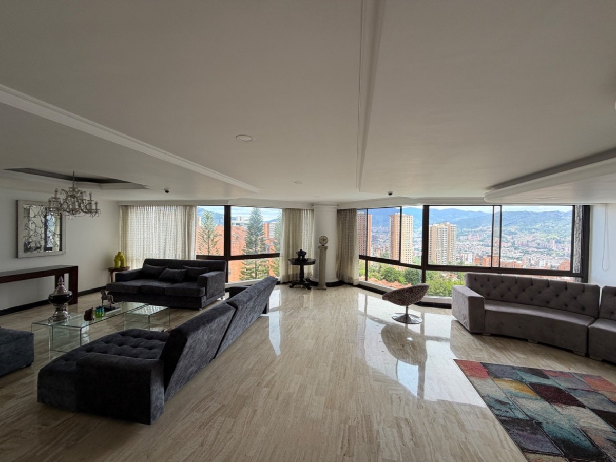 Apartamento en arriendo en El Poblado, Medellín · foto 2 de 24