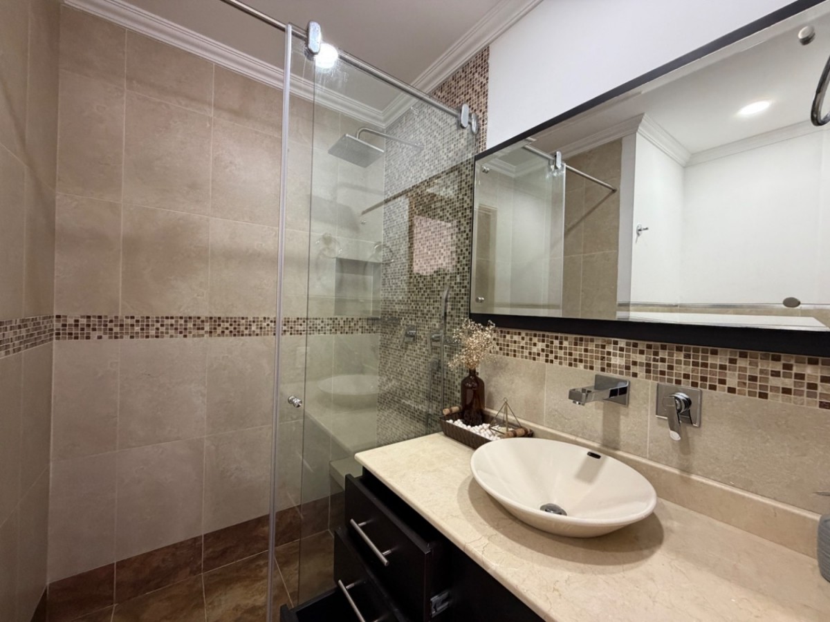 Apartamento en arriendo en El Poblado, Medellín · foto 12 de 24