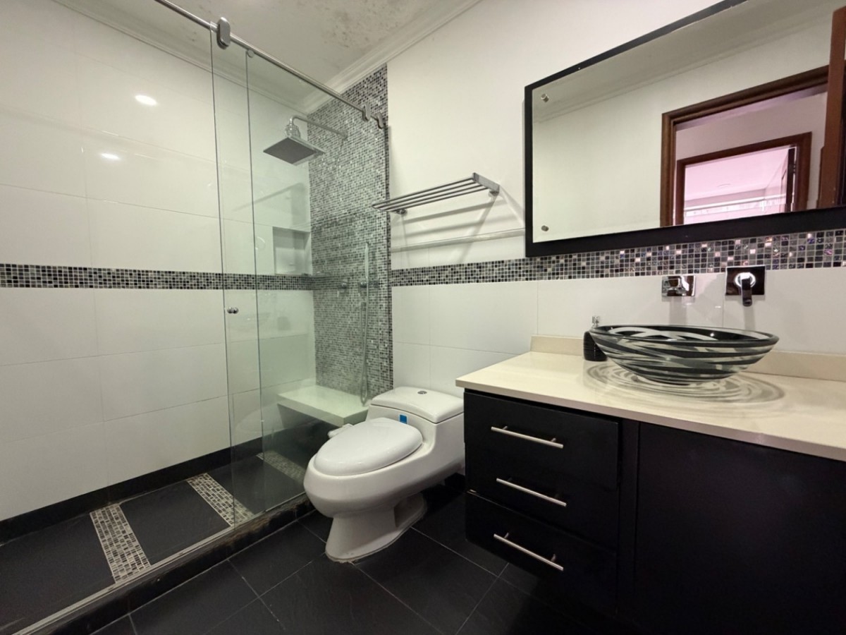 Apartamento en arriendo en El Poblado, Medellín · foto 15 de 24