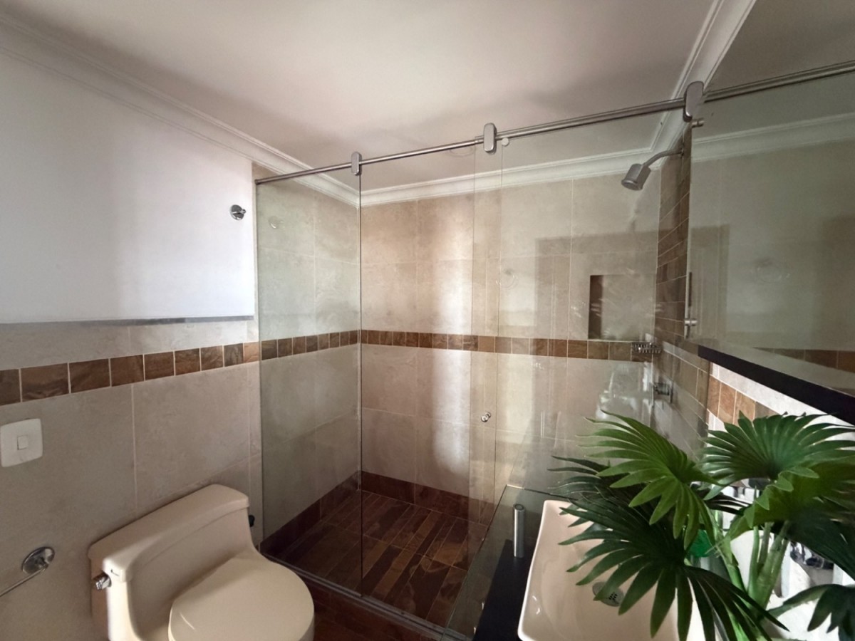 Apartamento en arriendo en El Poblado, Medellín · foto 22 de 24