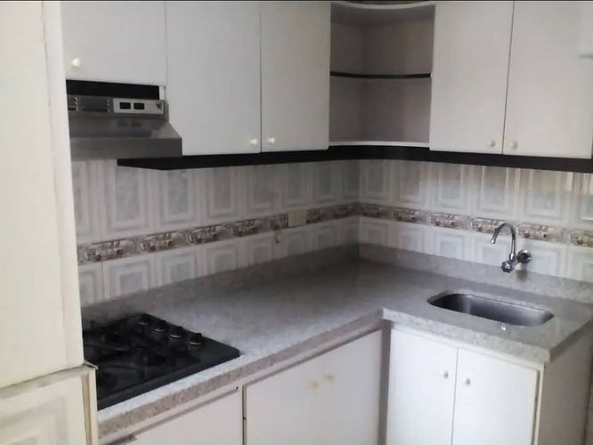 Apartamento de 3 alcobas en venta en Mallorca, Bogotá, 64 m² · foto 2 de 15